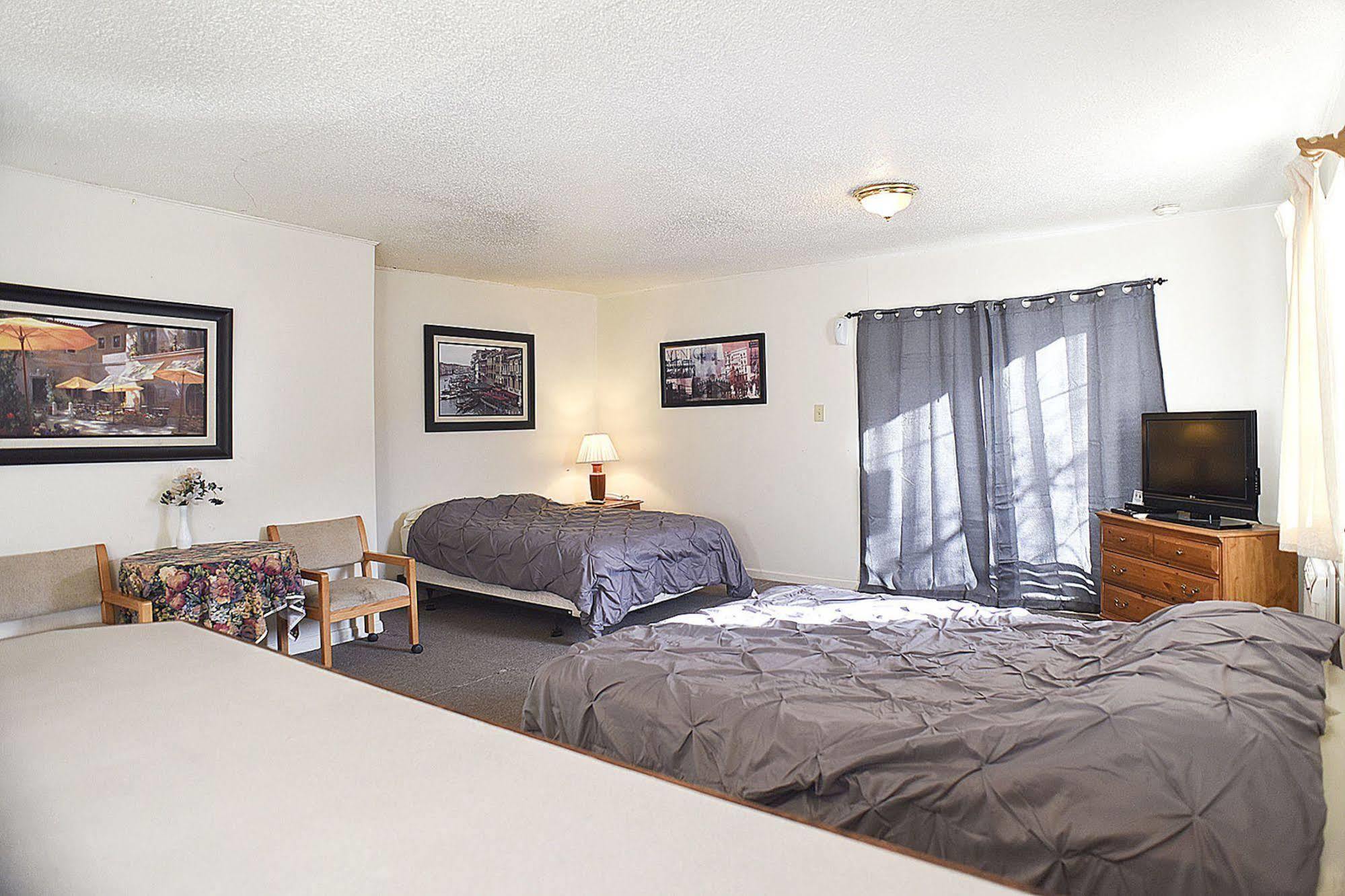 H&H Motor Lodge Idaho Springs Exteriör bild